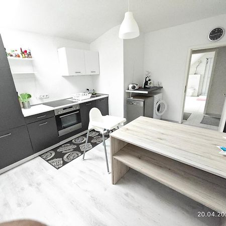 Urlaub Am Rhein Speyer Hockenheim Apartment Altlussheim Exterior foto